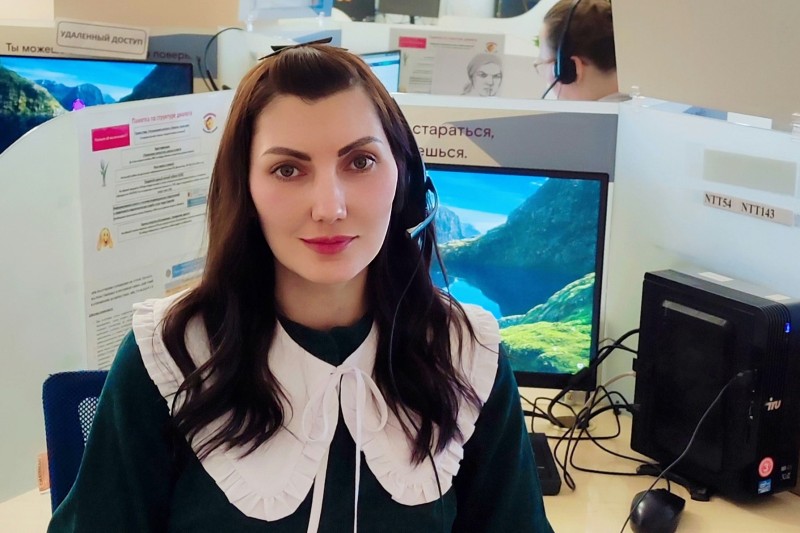 Женщины выбирают профессию оператора контакт-центра Ростелекома
