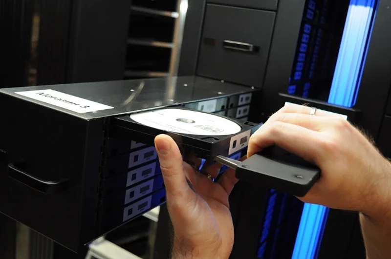 Оптические диски BD XL Archival Grade в картриджах