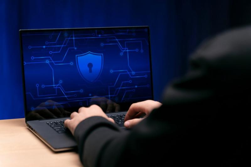 Хакеры могут «угонять» GitHub одним кликом